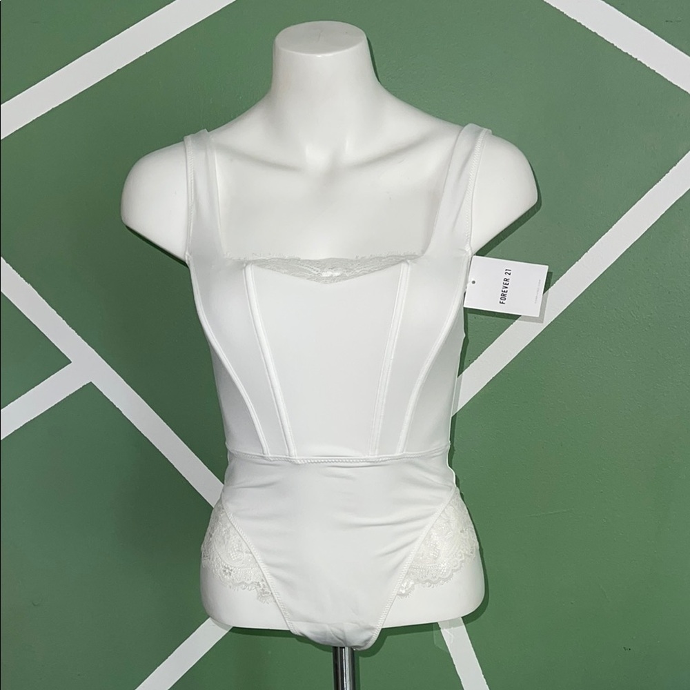 NWT Forever 21 White Lace Corset Bodysuit Bustier Cottagecore Bridal -Small